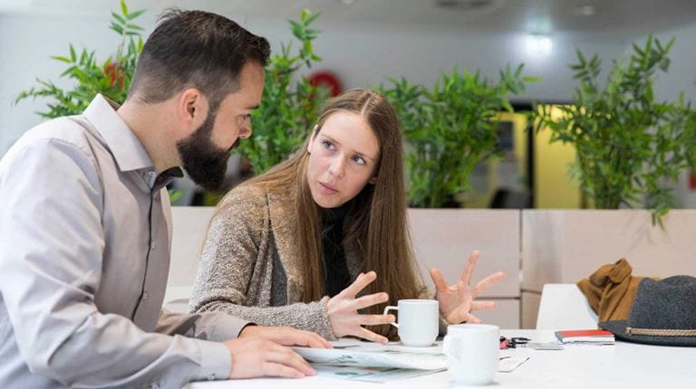 Empleados en una reunión